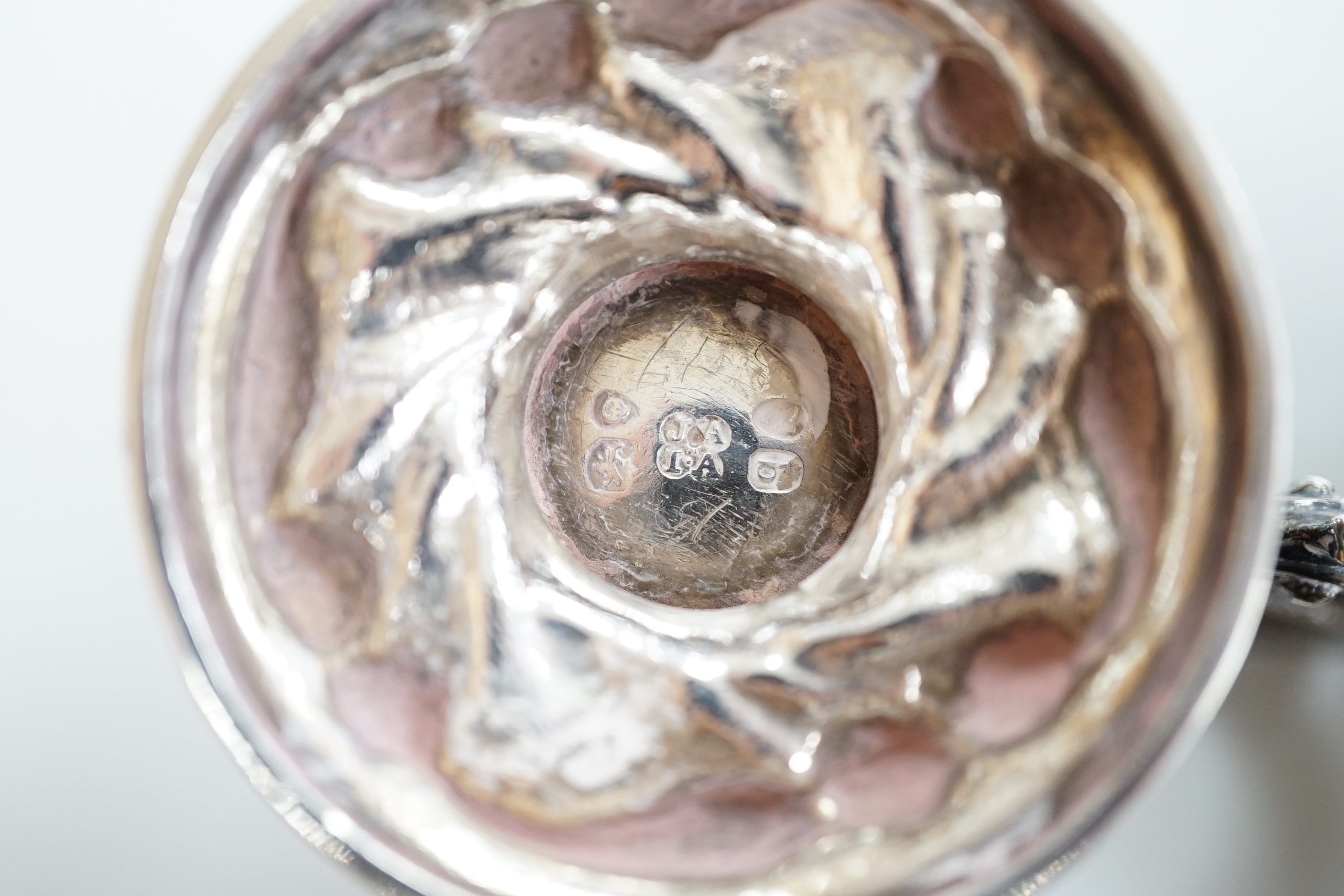 Two William IV silver vase shaped christening cans, London, 1831 and London, 1834, both approx. 9cm, 7.7oz.